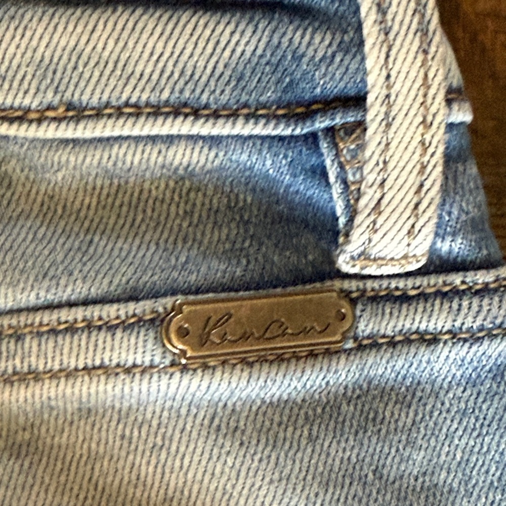 KanCan Light Blue Distressed Skinny Jeans, size 25 - Picture 8 of 9